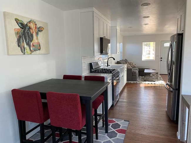 Building Photo - Modern Energy-Efficient 2-Bedroom Home with High-End Finishes and Spacious Yard!