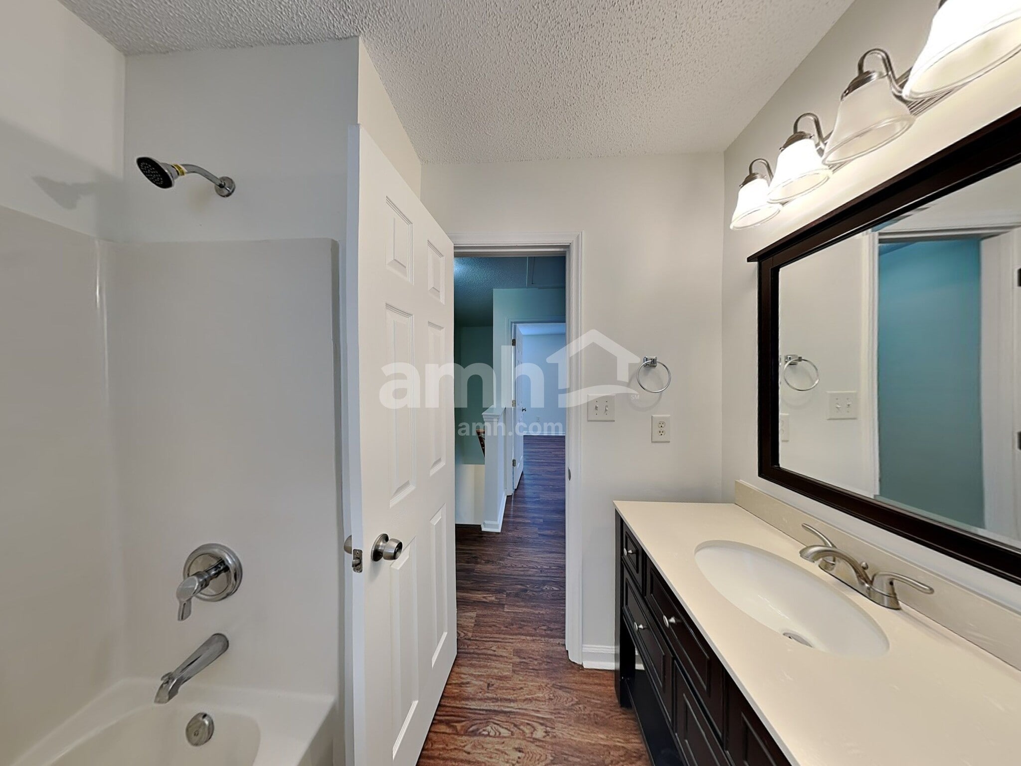 Building Photo - 14301 Blue Grass Dr