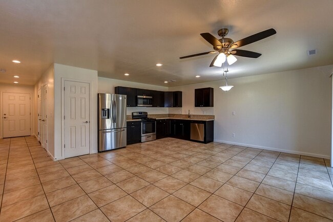 Building Photo - 3850 E Teri Ct