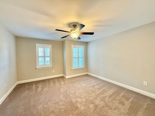 Building Photo - 1019 Monmouth Loop