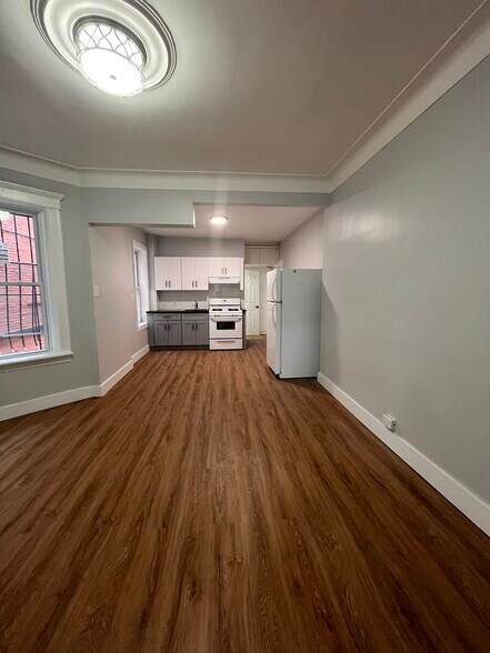 934 Pavonia Ave 1 - 937 Pavonia Ave