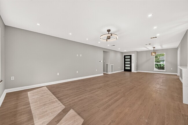 Building Photo - 1722 Shannon Valley Dr