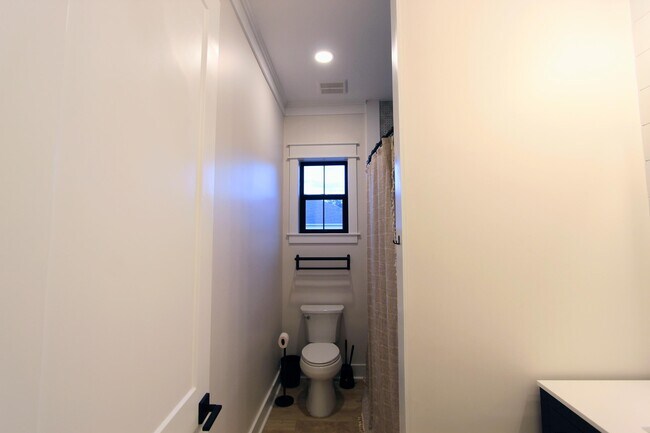Building Photo - 3116 Pinot Way