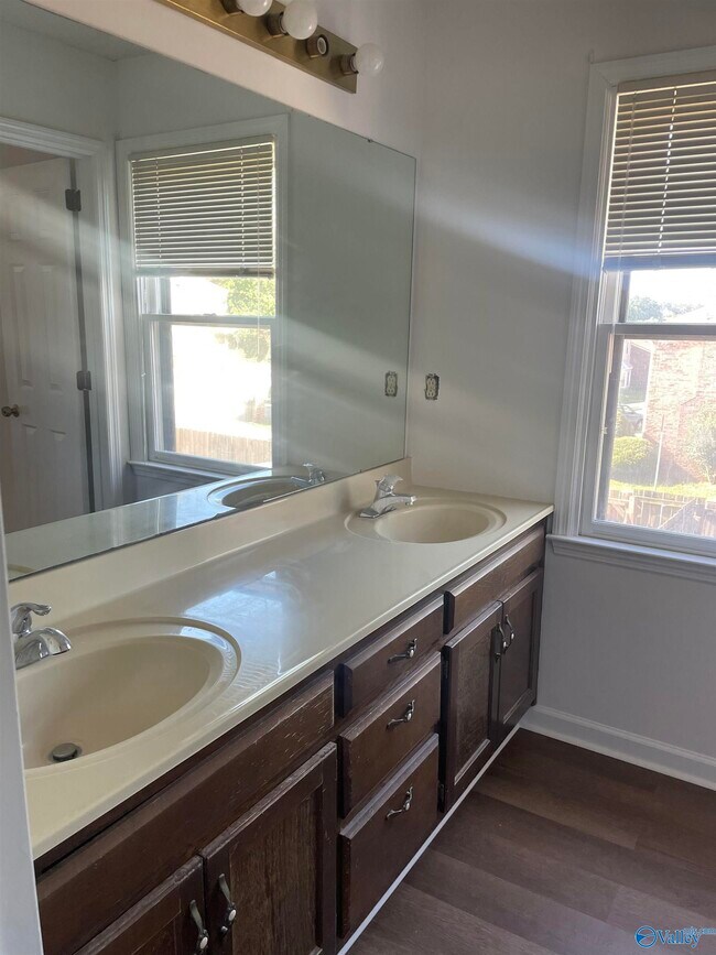 Building Photo - 6613 Steeplechase Dr NW