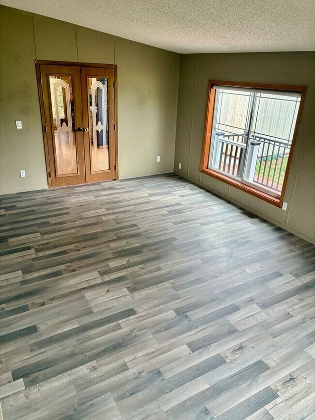 Building Photo - Country Property With Over 7 Acres of Land, No HOA & Room For Your Toys!