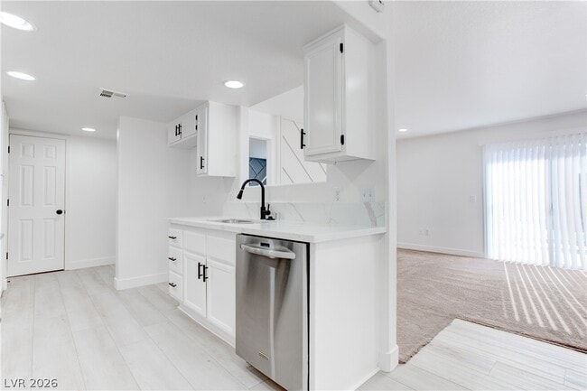 Building Photo - 5792 Ambassador Ave