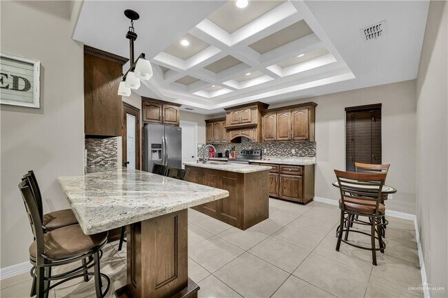 Building Photo - 3801 Yellowhammer Ave