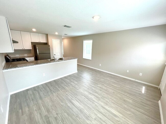 Building Photo - *COMING SOON* Modern Two-Story Home with Garage & Fenced Yard!