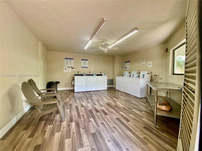 Building Photo - 8035 SW 107th Ave