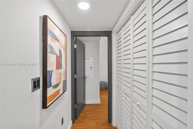 Building Photo - 220 NW 134th St