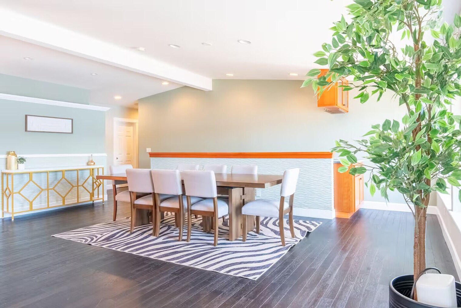 Building Photo - 5627 Illahee Road NE