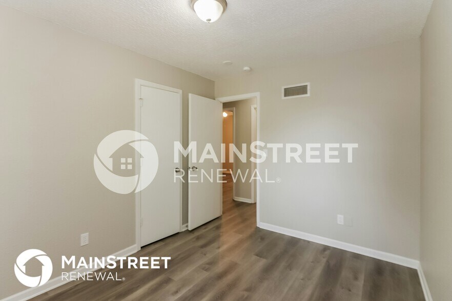 Building Photo - 13206 15 St