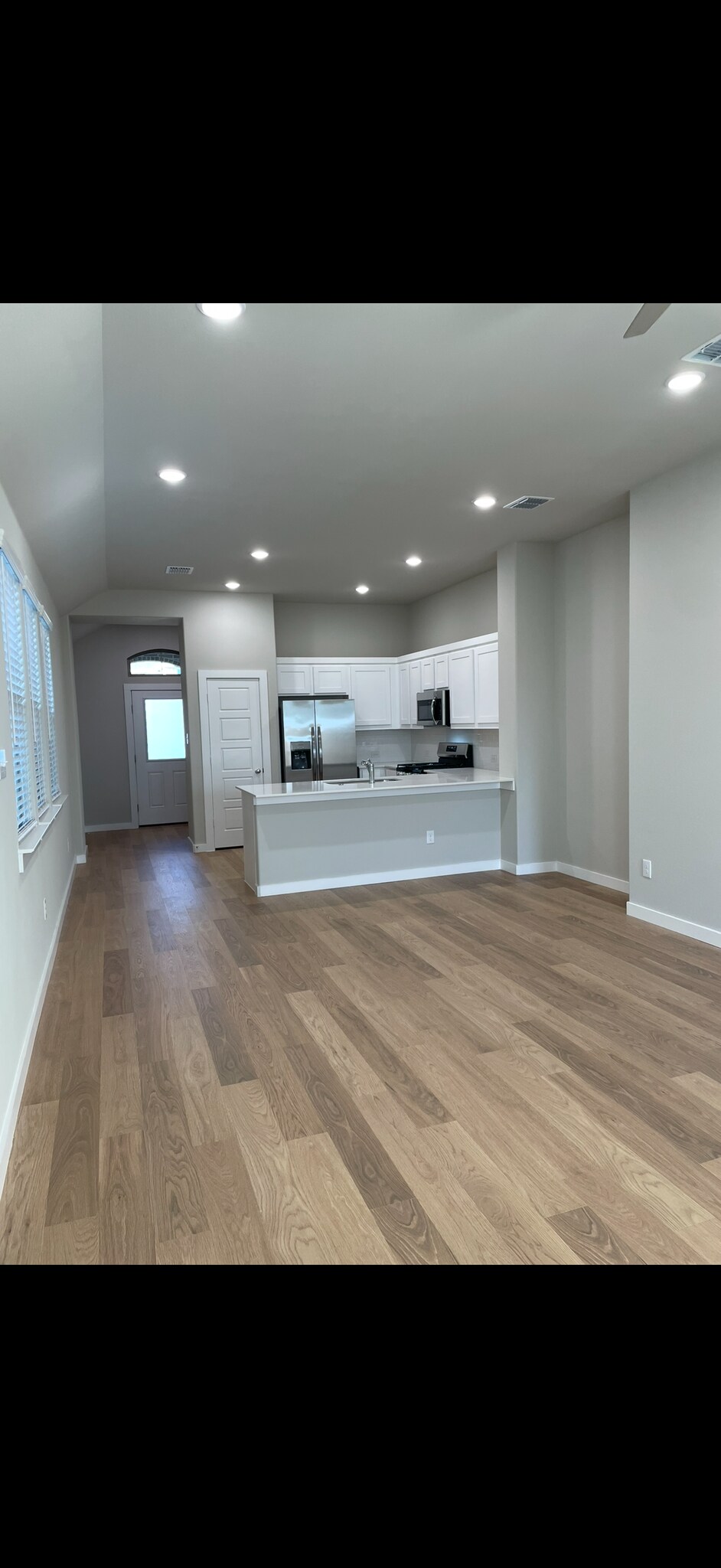 Building Photo - 527 Ridgedale Dr