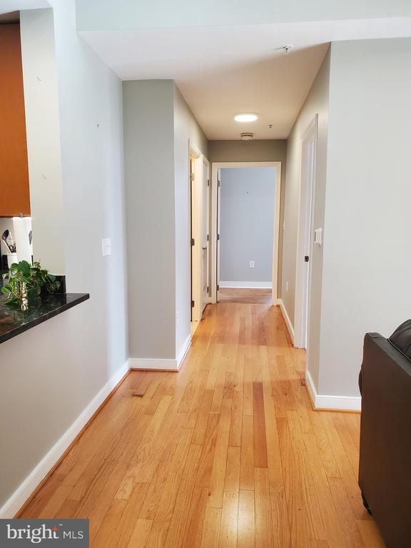Building Photo - 155 Potomac Passage