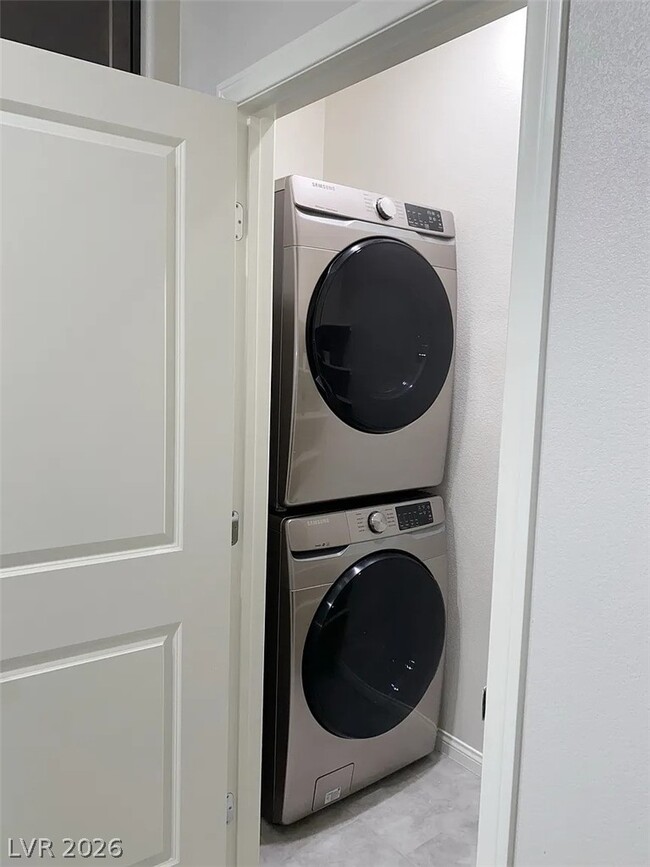 Building Photo - 4062 Landriano Ave