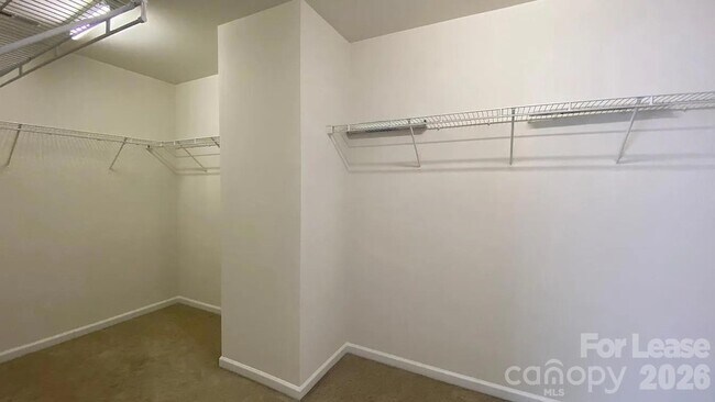 Building Photo - 5803 Cactus Valley Rd