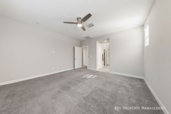 Building Photo - 5 Lilla Rosa St