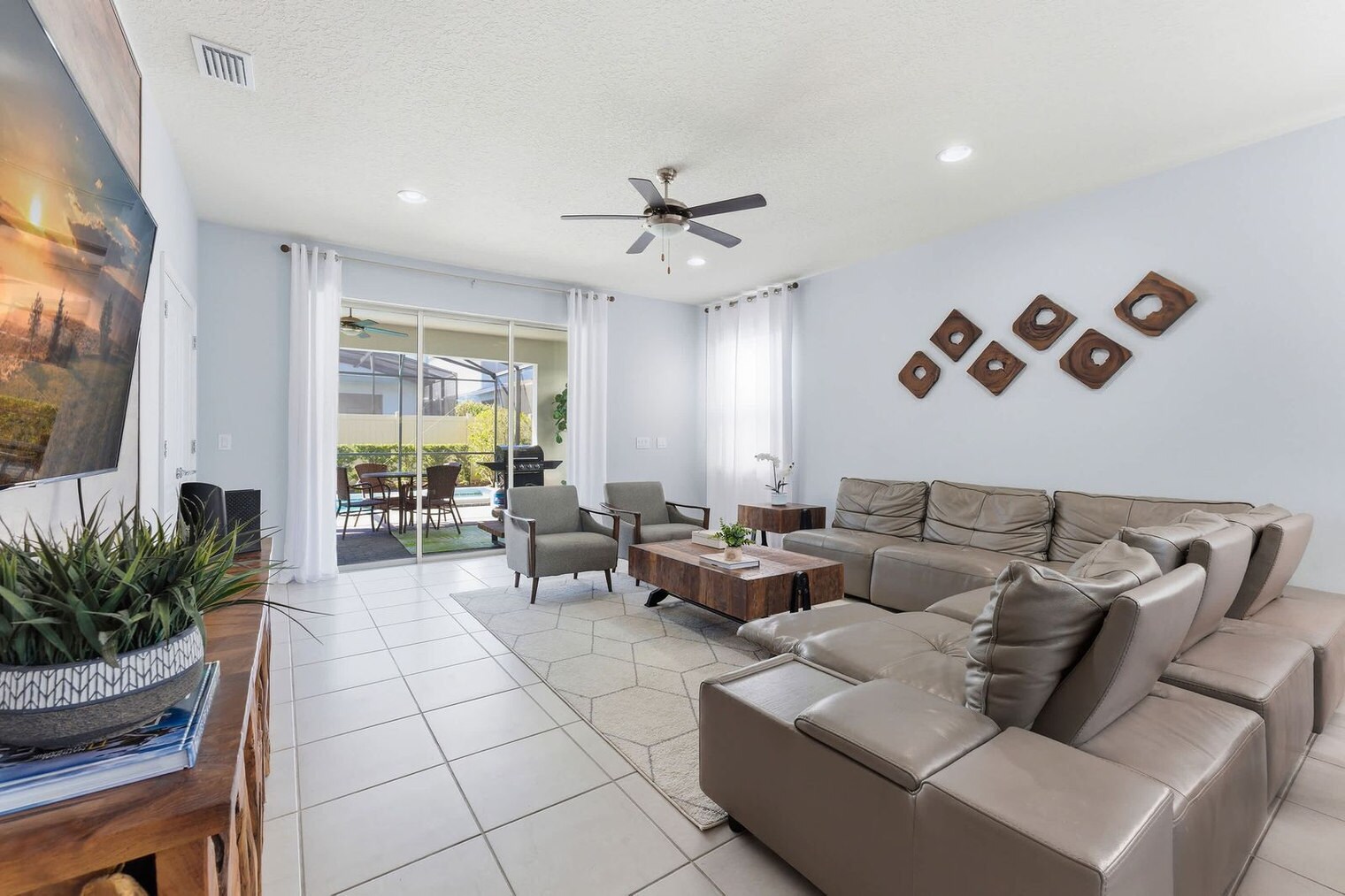 Building Photo - 8914 Zurich Ln