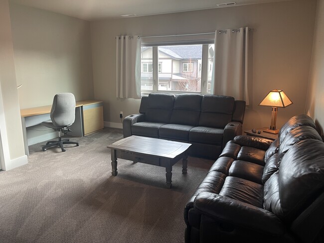 Building Photo - 3091 Lori Ln