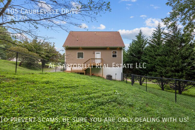 Building Photo - 105 Caubleville Dr