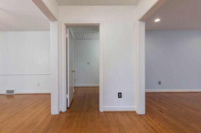 Building Photo - 4225 Rudy Ln