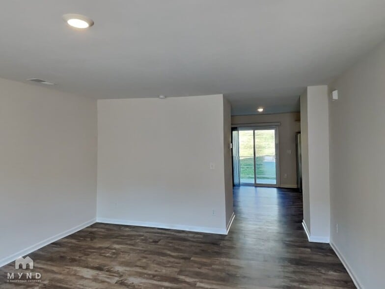 Building Photo - 2128 Ryker Davis Ln