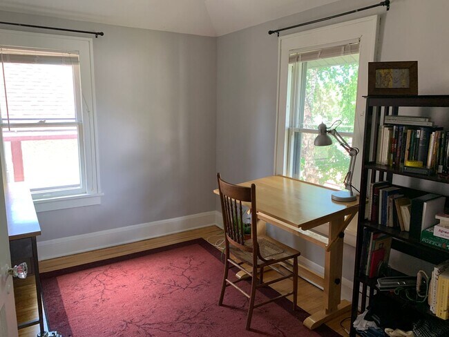 Building Photo - NORTHEAST HOME FOR RENT