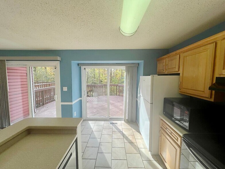 Building Photo - 11570 Hill Meade Ln