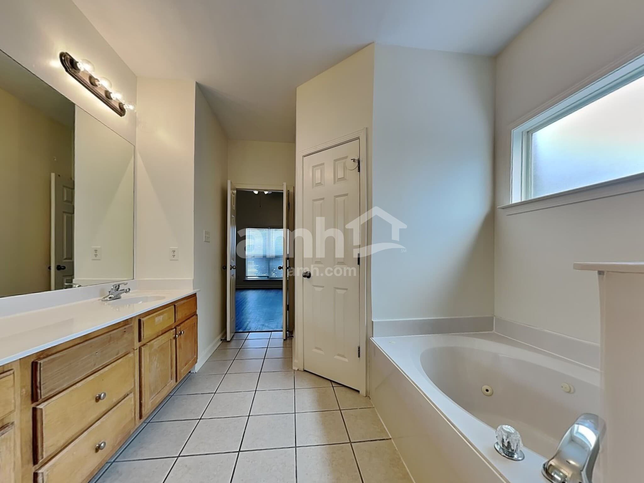 Building Photo - 1285 Macon Hall Rd