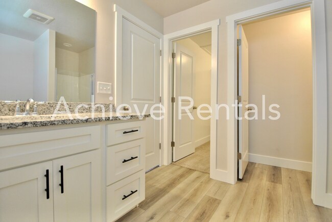 Building Photo - 2053 N 380 E