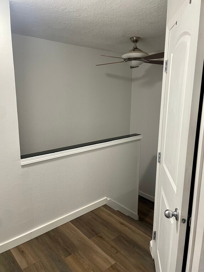 Building Photo - 20390 Fairway Dr