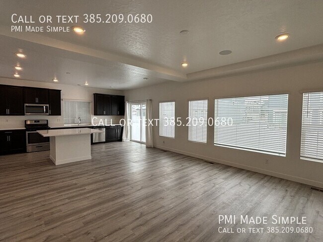 Building Photo - Modern and Spacious Home In Lehi with 2 Ca...