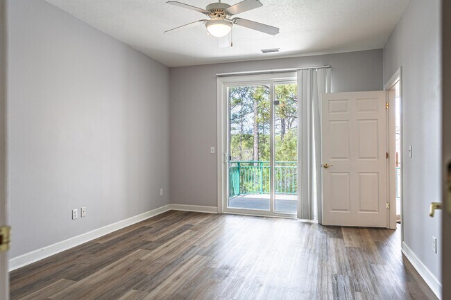 Building Photo - 1733 Woodbrooke Dr