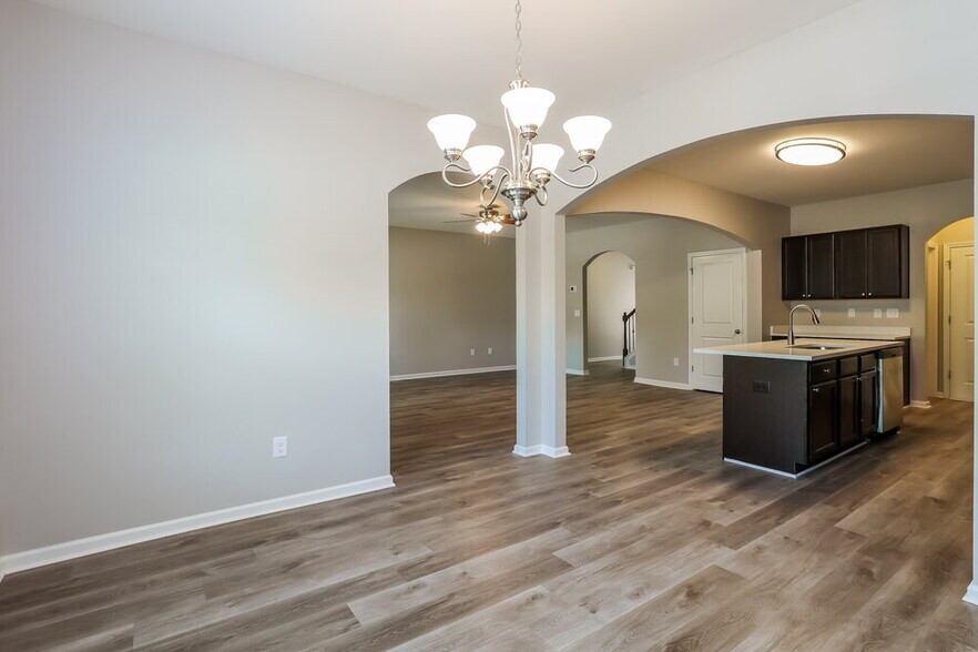 Building Photo - 115 Stillwood Dr