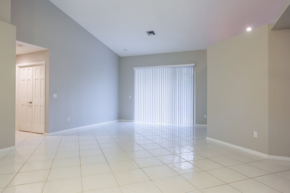 Building Photo - 10316 NW 53rd Ct