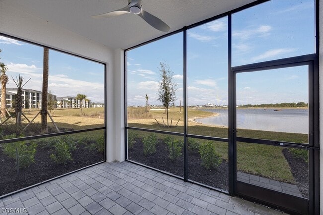 Building Photo - 15375 Grn Acrs Ave