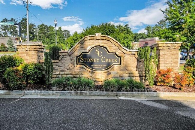 Building Photo - 268 Stone Park Dr