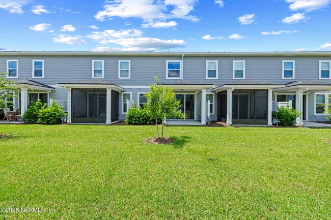 Building Photo - 243 Pine Bluff Dr