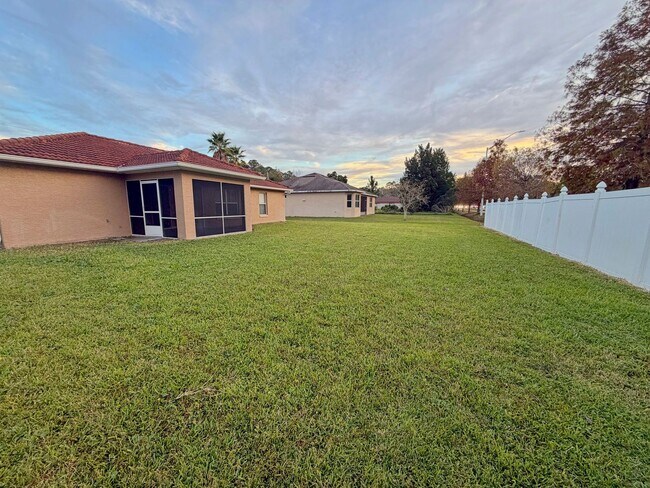 Building Photo - Immaculate 3-bedroom, 2-bathroom home situated on a spacious lot.