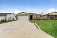 Building Photo - 15720 Del Norte Dr