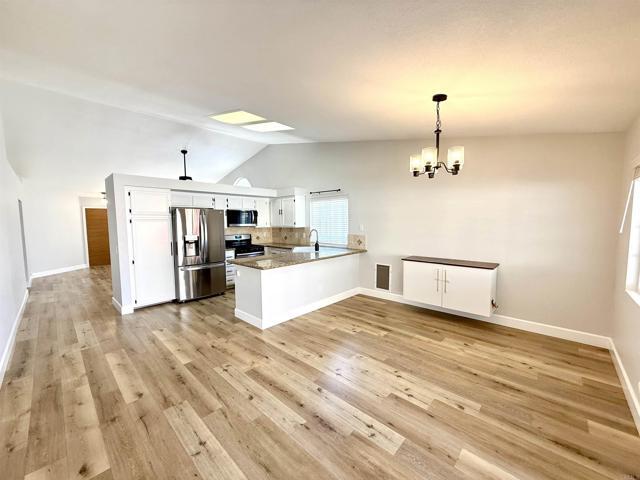 Building Photo - 24399 Oakridge Cir