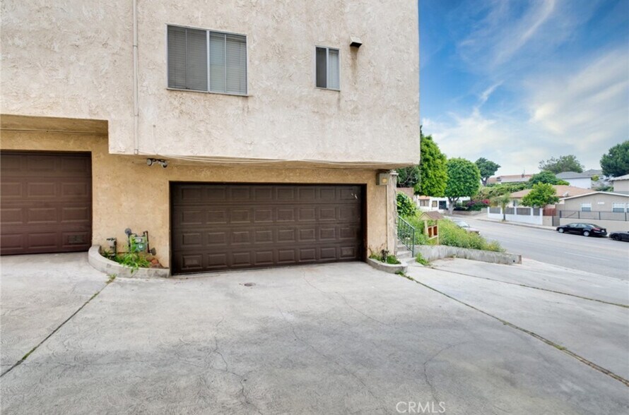 Garage - 502 S Garfield Ave