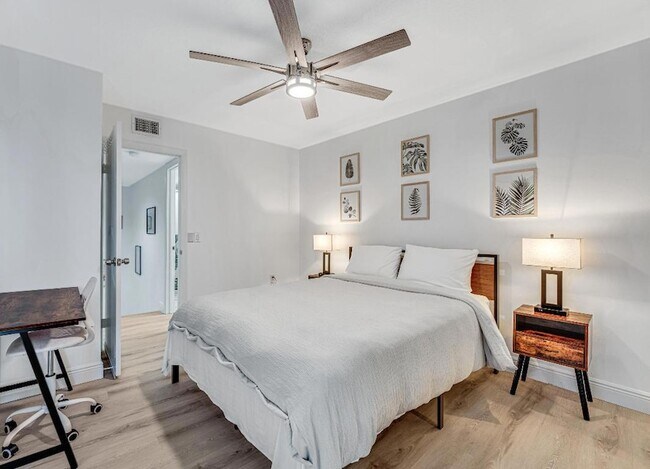 Building Photo - 2439 24th Way