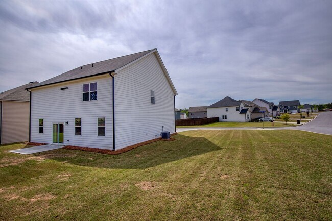 Building Photo - Minutes to Downtown Dawsonville, Rock Creek Park & More—Welcome Home
