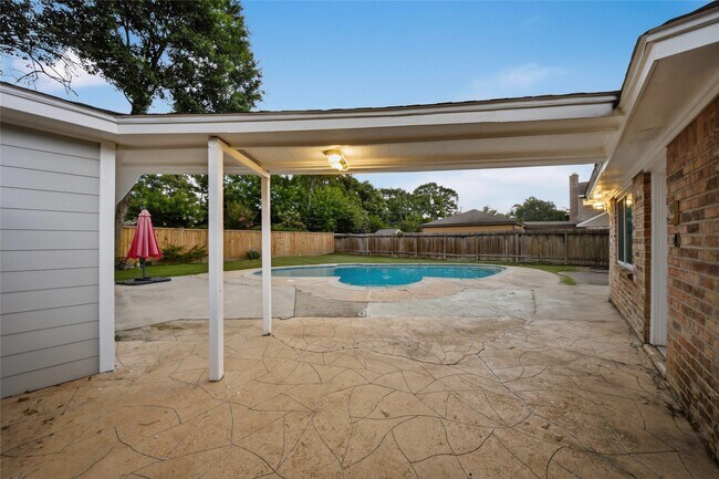 Building Photo - 15414 Ripplestream Dr