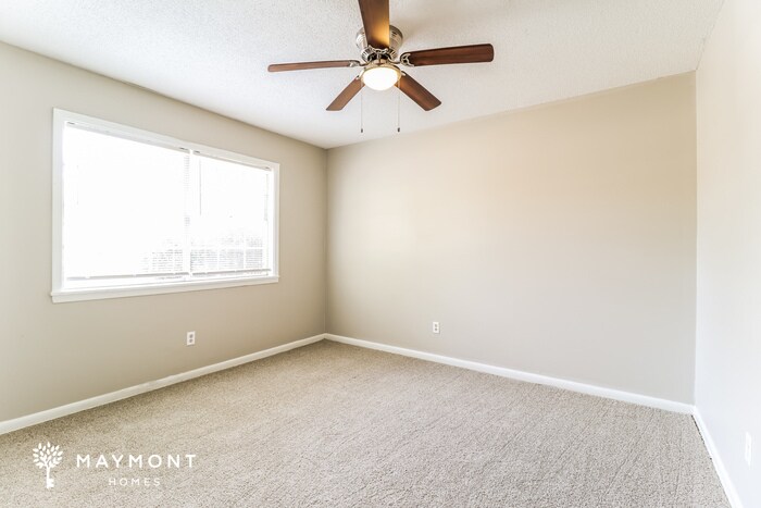 Building Photo - 4000 Sandra Ln