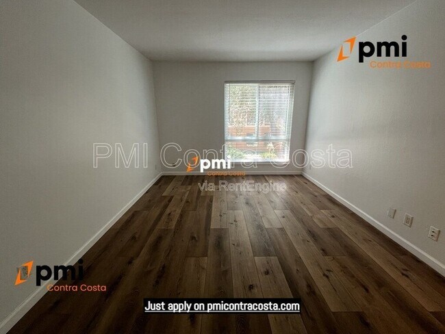 Building Photo - 470 N Civic Dr