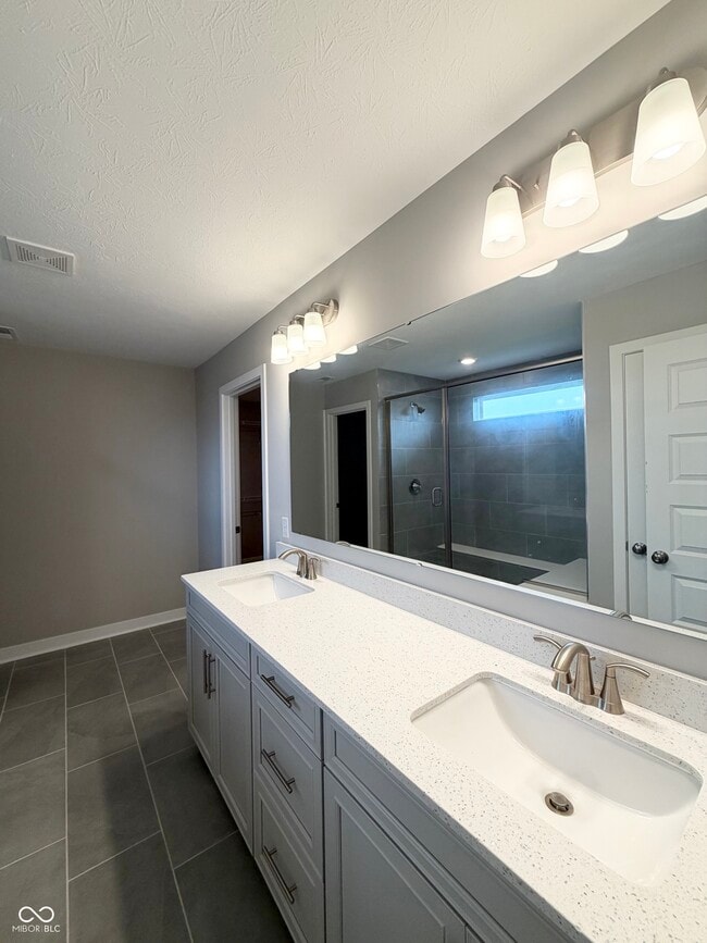 Building Photo - 908 Edmonds Pl