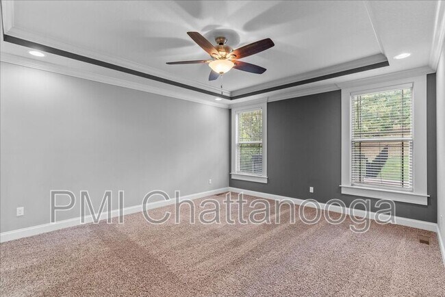 Building Photo - 8229 Pierpoint Dr