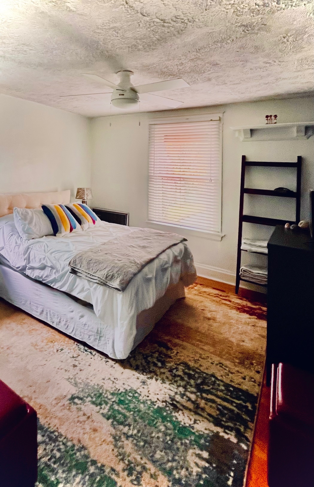 first bedroom - 3418 Brotherton Rd